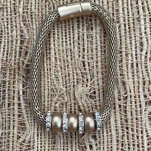 Gold Fashion Bracelet NWOT